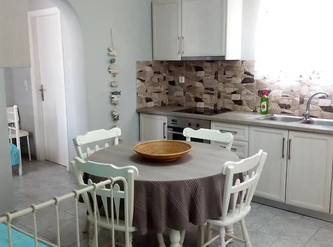 Myconian أنو ميرا